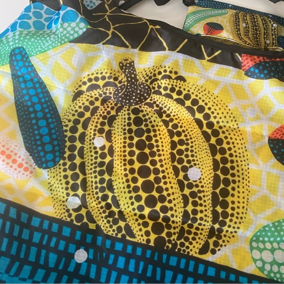 CLASSIC YAYOI KUSAMA LARGE COLORFUL DOTS, PUMPKINS, VEGGIES SHOPPER BAG - Picture 7 of 9